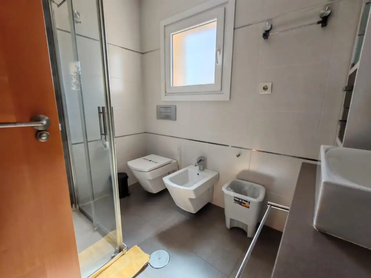 Flat for rent in Avenida de Playamar, Playamar - Benyamina