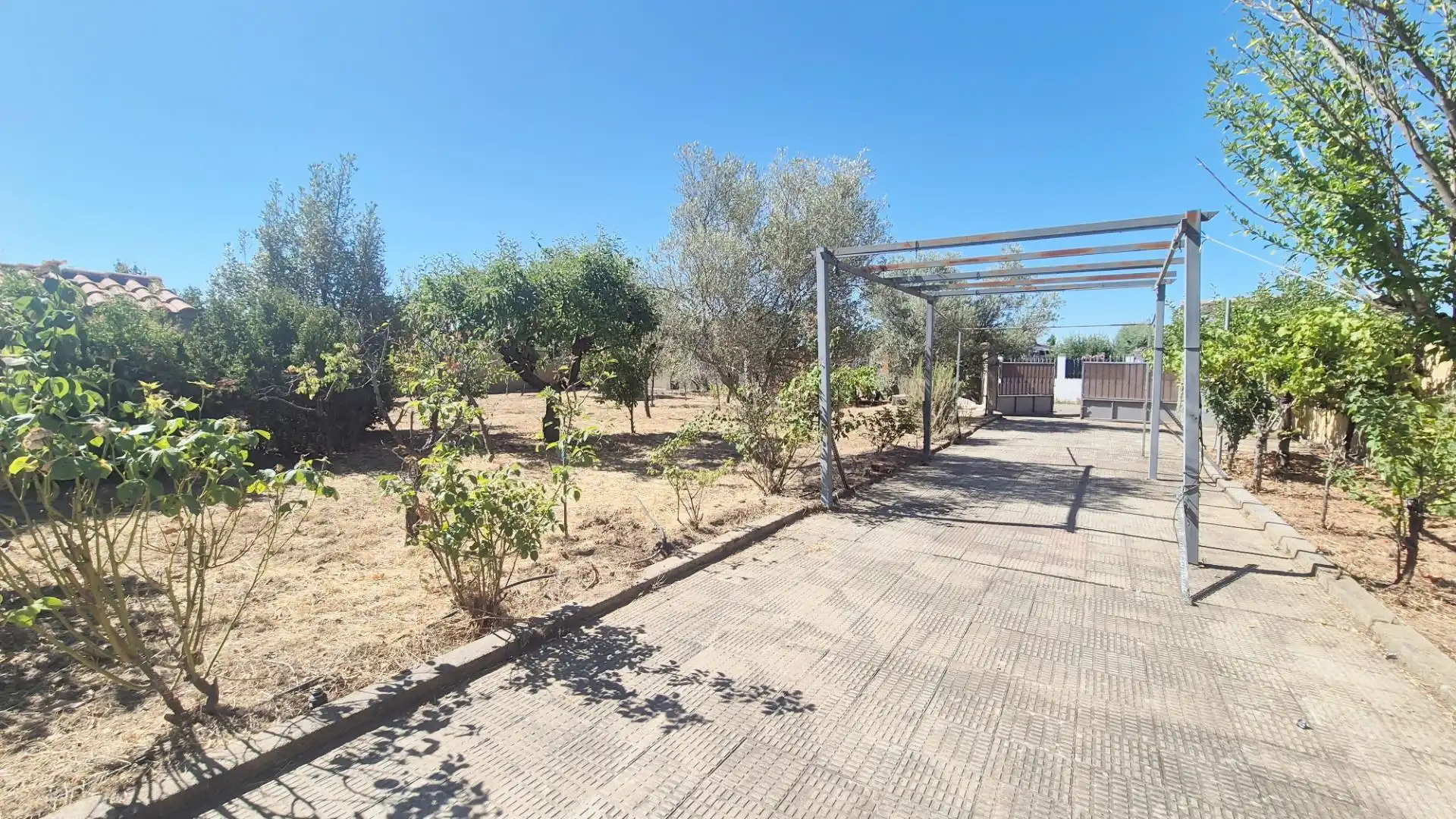 Houses for sale in Calvarrasa de Abajo  with Heating, Storage room and Furnished