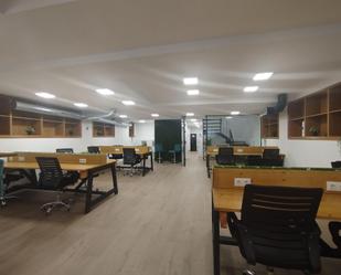 Office to rent in  Valencia Capital  with Air Conditioner