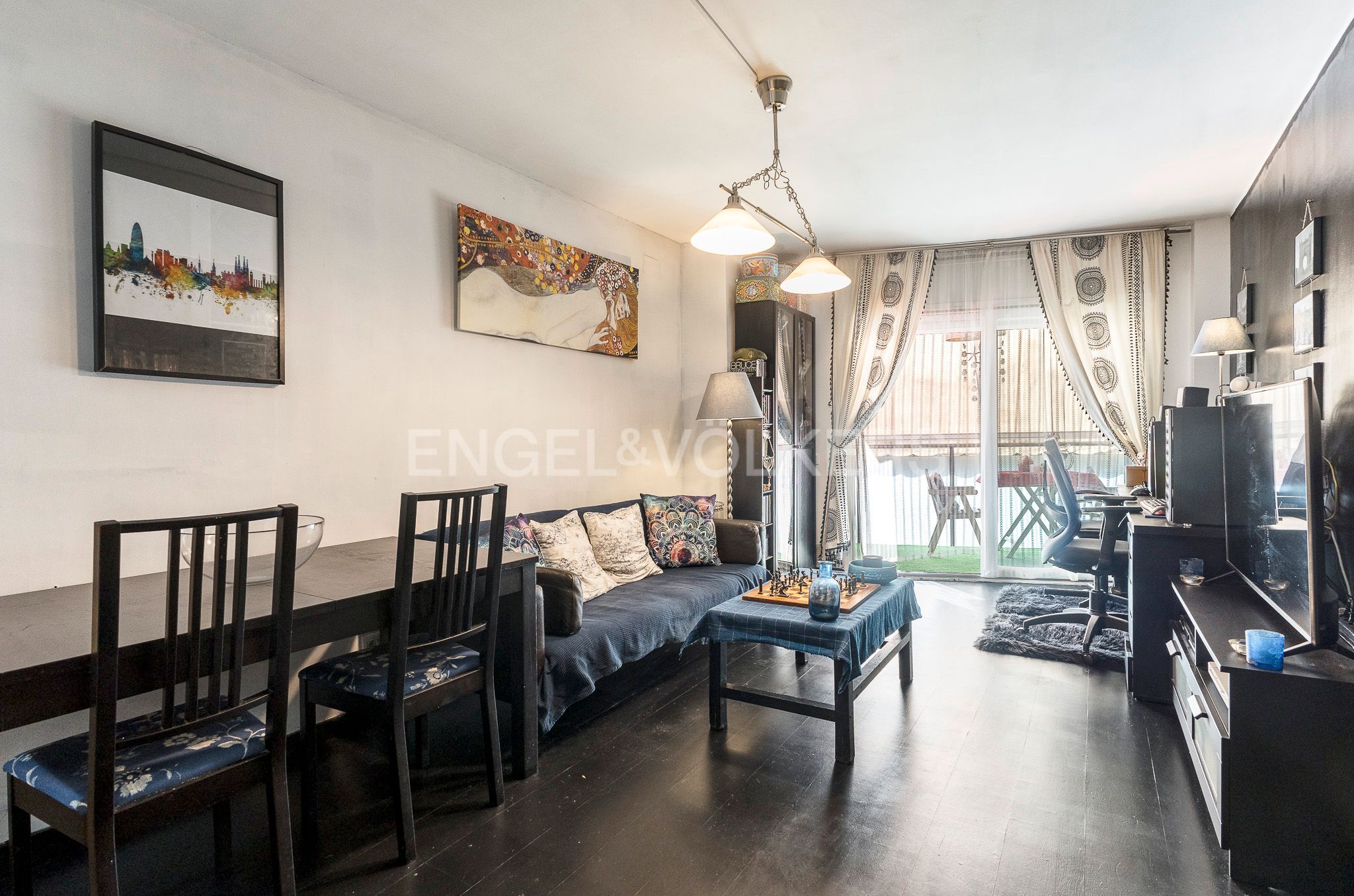 Sala d'estar de Apartament en venda en  Barcelona Capital amb Calefacció, Terrassa i Balcó