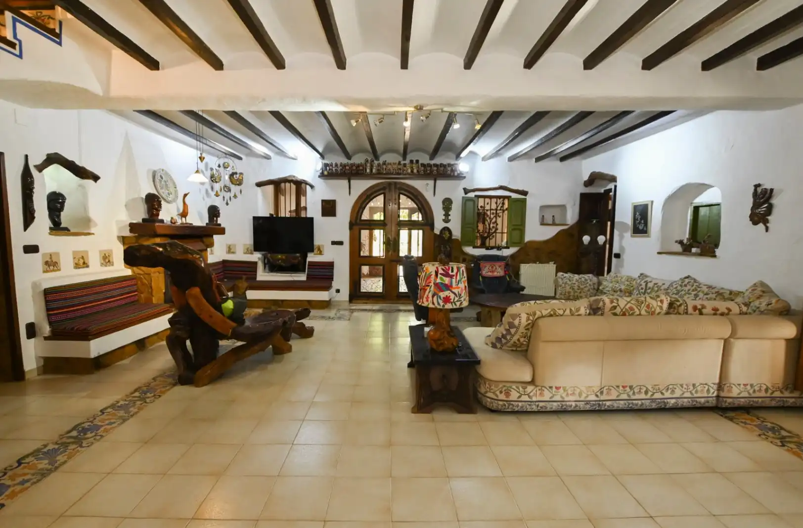 Country homes for sale in Canuta