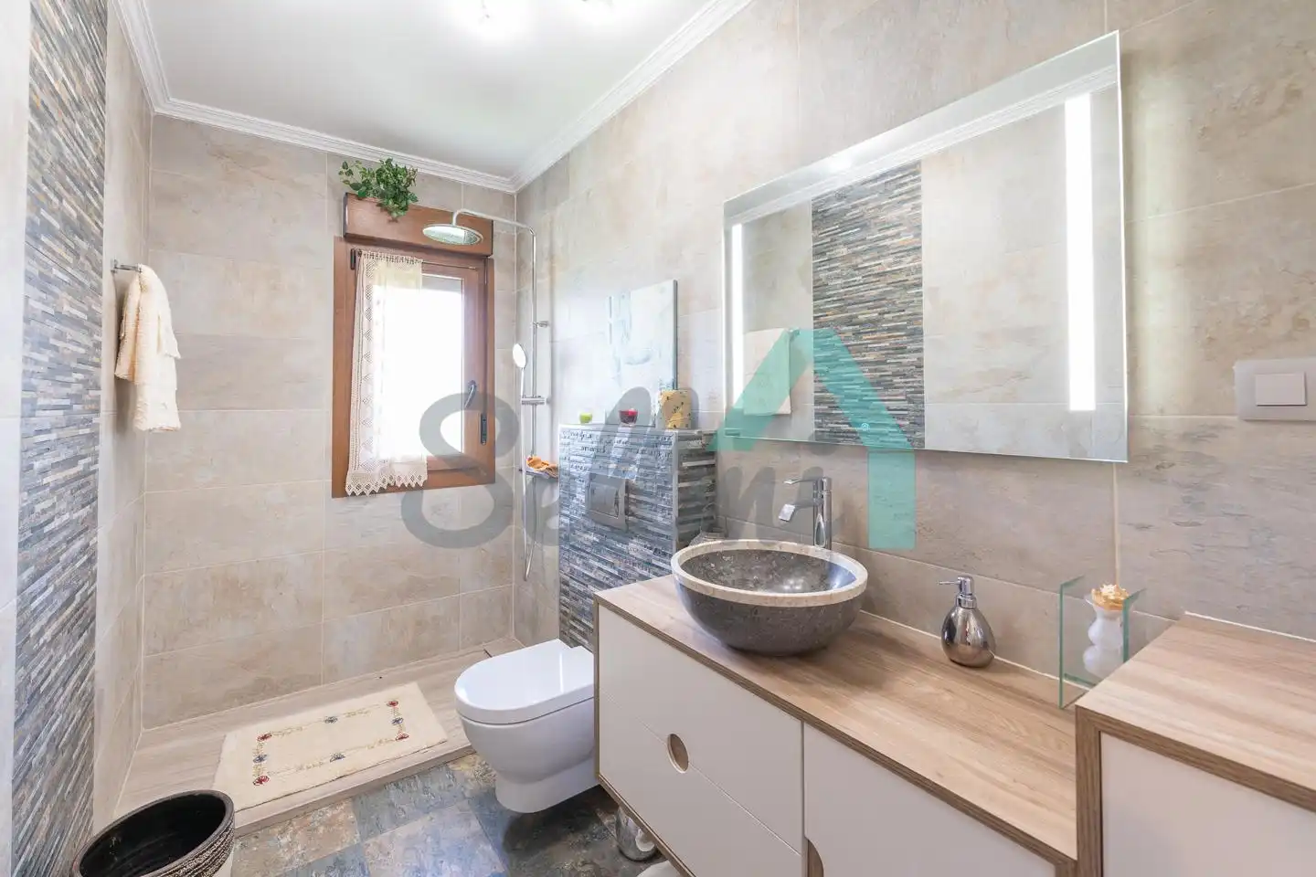 Bathroom of Houses for sale in Gijón   with Heating, Private garden and Terrace