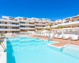 Vista exterior de Planta baixa en venda en Mijas amb Aire condicionat, Terrassa i Piscina