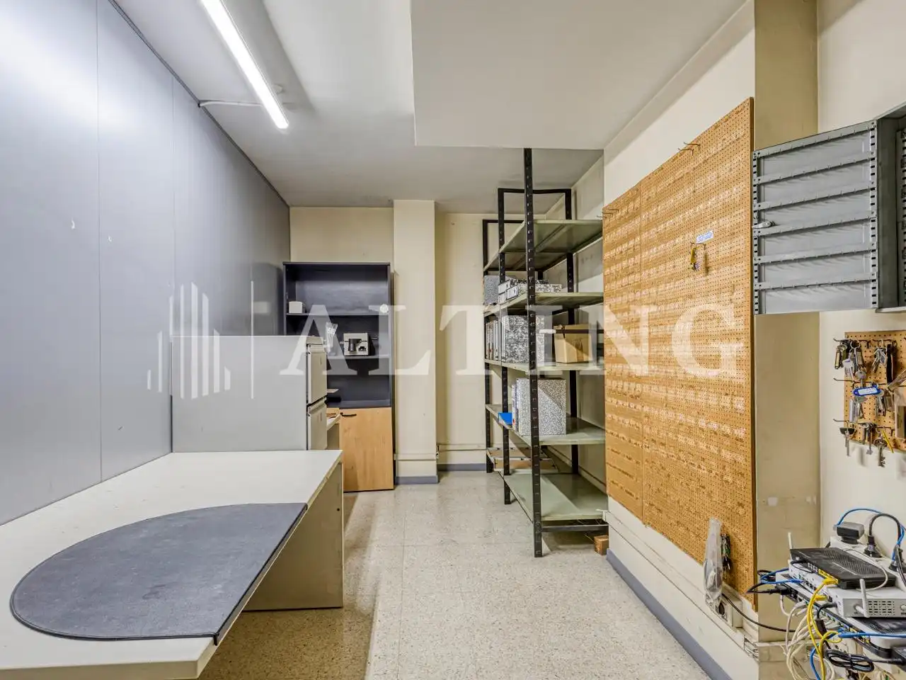 Commercial properties for sale in Barcelona  with Air Conditioner