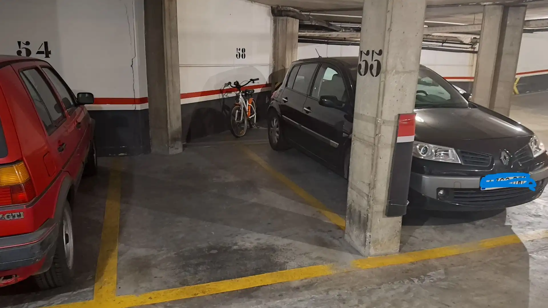 Parcheggio in vendita a Calle General Vara de Rey 41