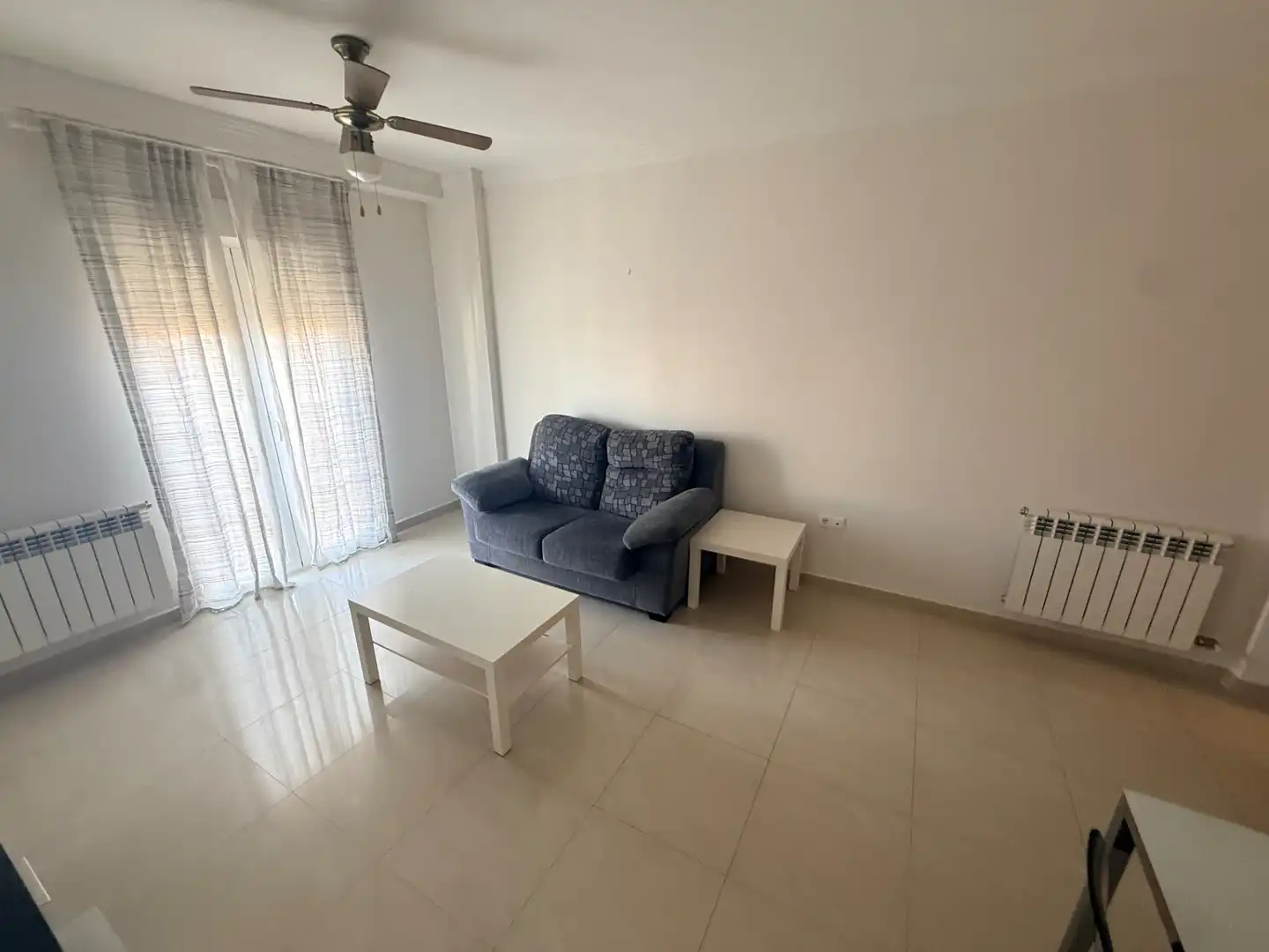 Sala d'estar de Pis en venda en Tomelloso amb Traster, Moblat i Forn
