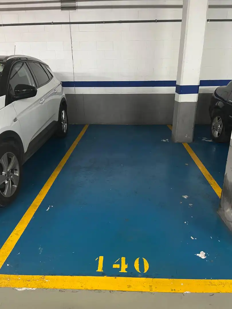 Parking de Garaje en venta en Santa Coloma de Gramenet con Alarma