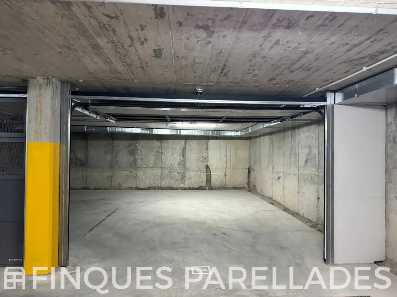 Parking of Flat for sale in Sitges  with Air Conditioner, Heating and Parquet flooring