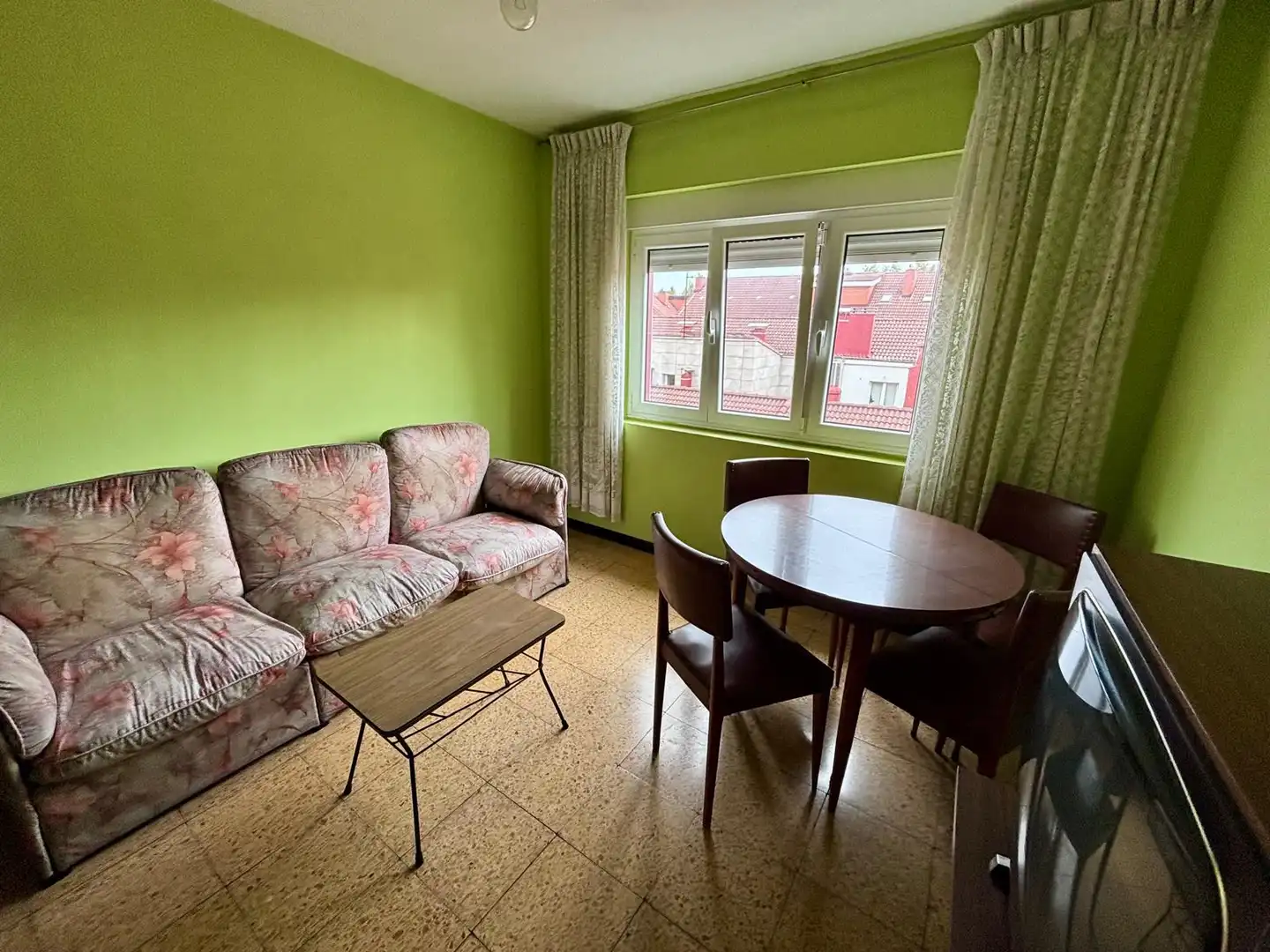 Sala de estar de Piso en venta en Gijón  con Amueblado y Horno