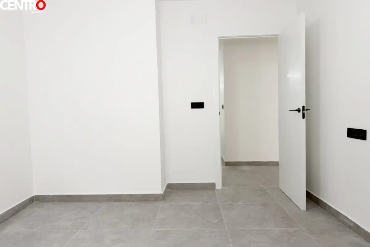 Piso en venta en La Zubia con Aire acondicionado, Calefacción y Jardín privado