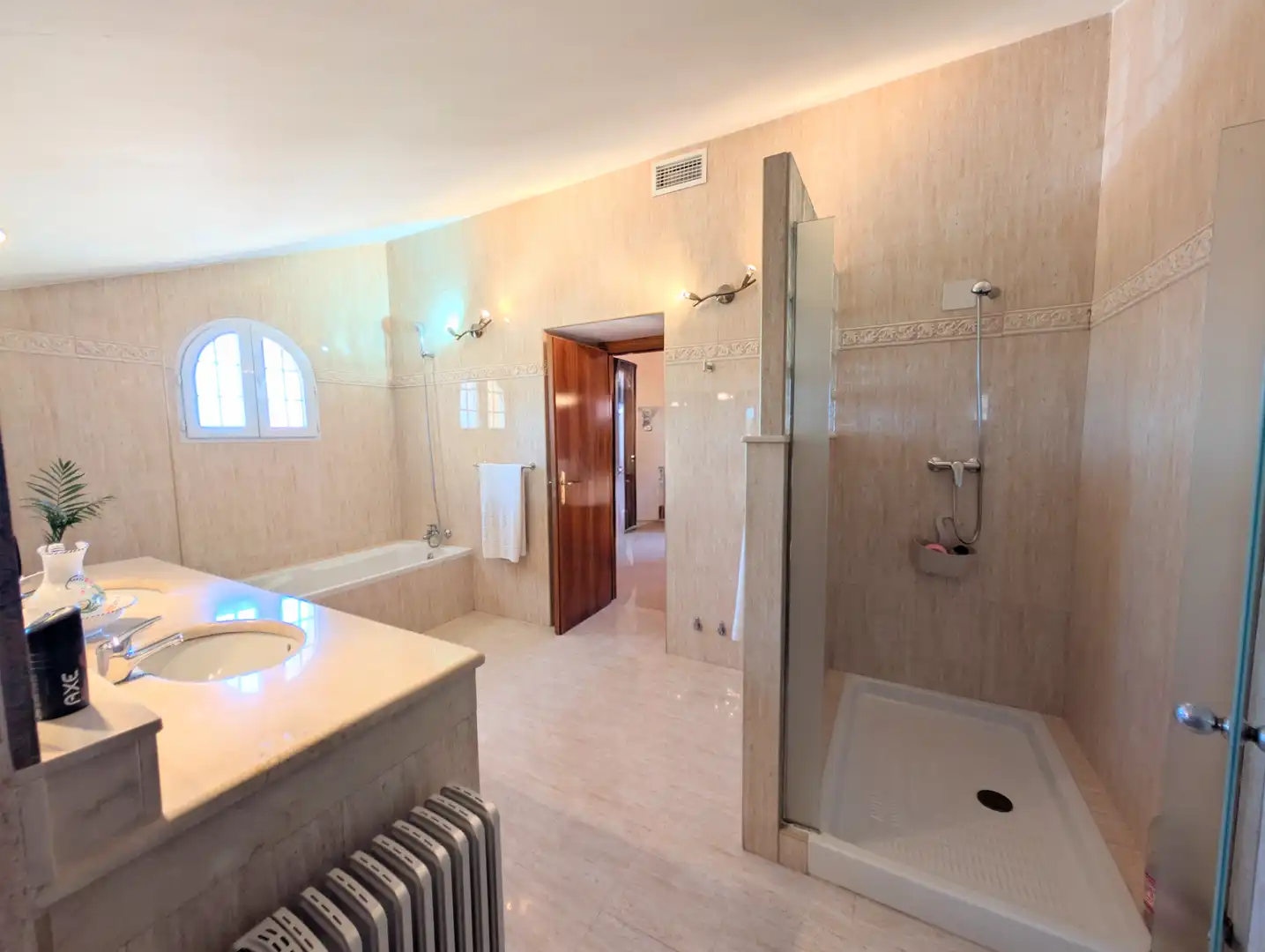 Baño de Casa o chalet en venta en Cartagena con Aire acondicionado, Calefacción y Jardín privado