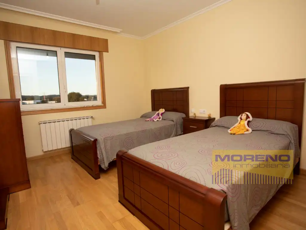 Dormitori de Casa o xalet en venda en Sarria
