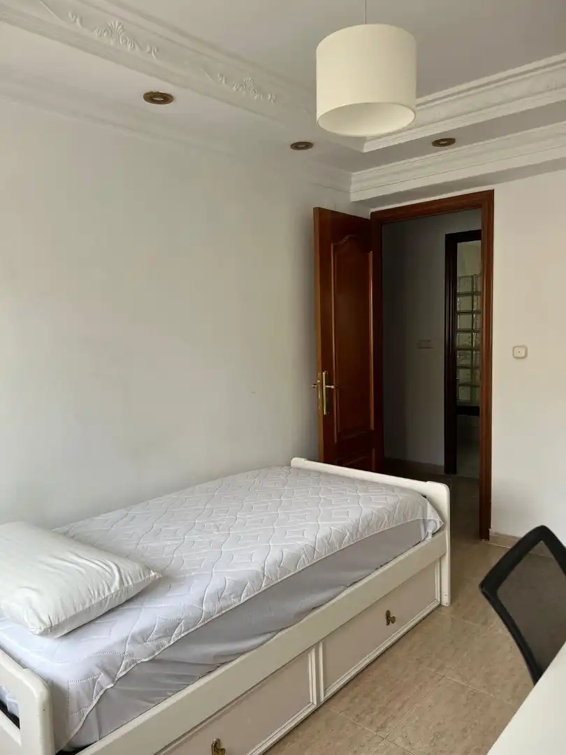 Habitación de Piso de alquiler en Melilla con Amueblado, Horno y Lavadora