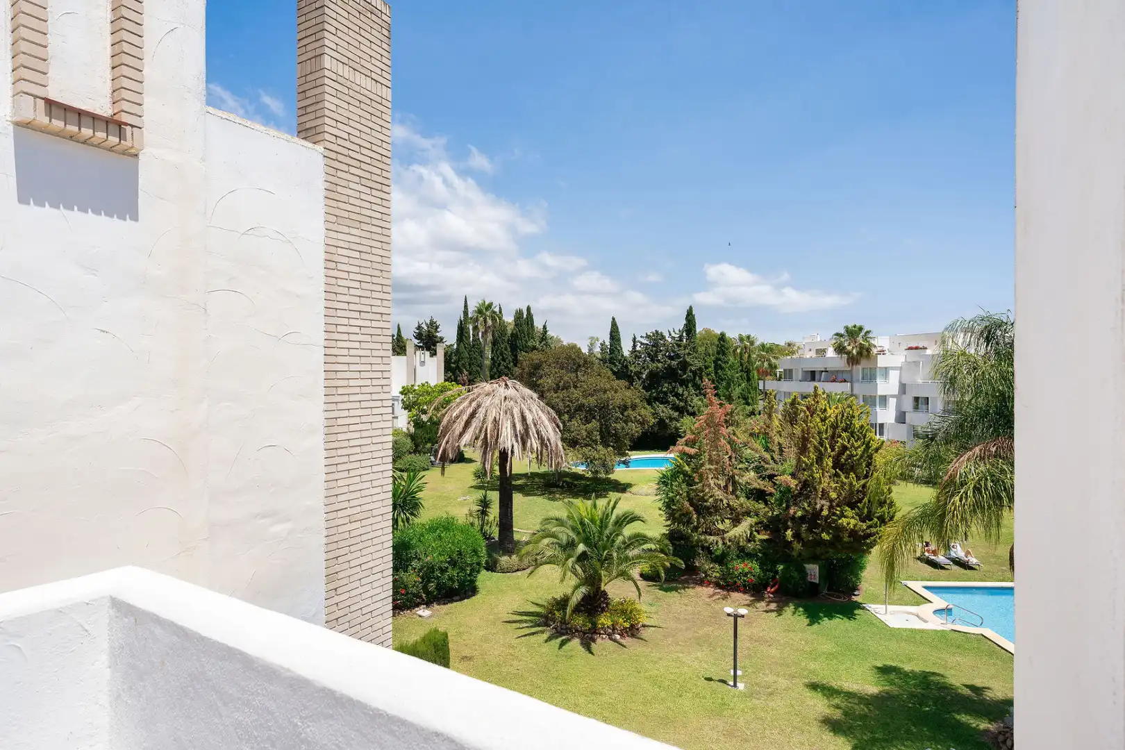 Àtic amb piscina en venda a Nueva Andalucía, imagen 2
