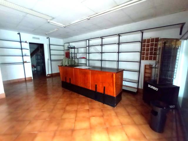 Local comercial en Venta en Calle Peñas De Aya en Pinar - Anaka - Belaskoenea