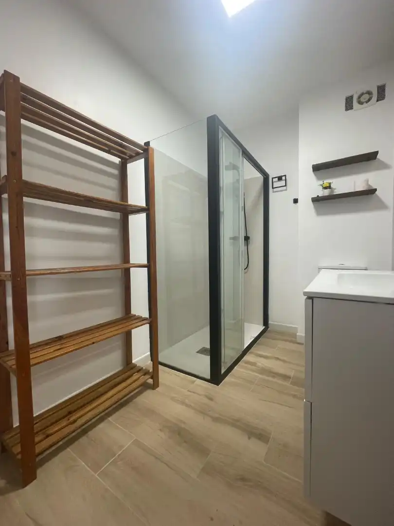 Bathroom of Apartments for rent in Ferrol  with Heating, Furnished and Oven