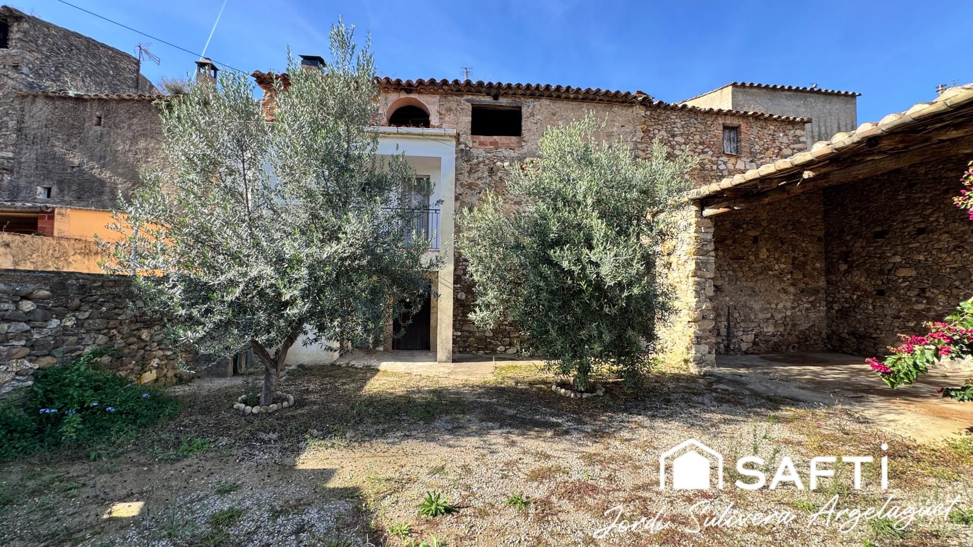 Vista exterior de Finca rústica en venda en Celrà amb Balcó