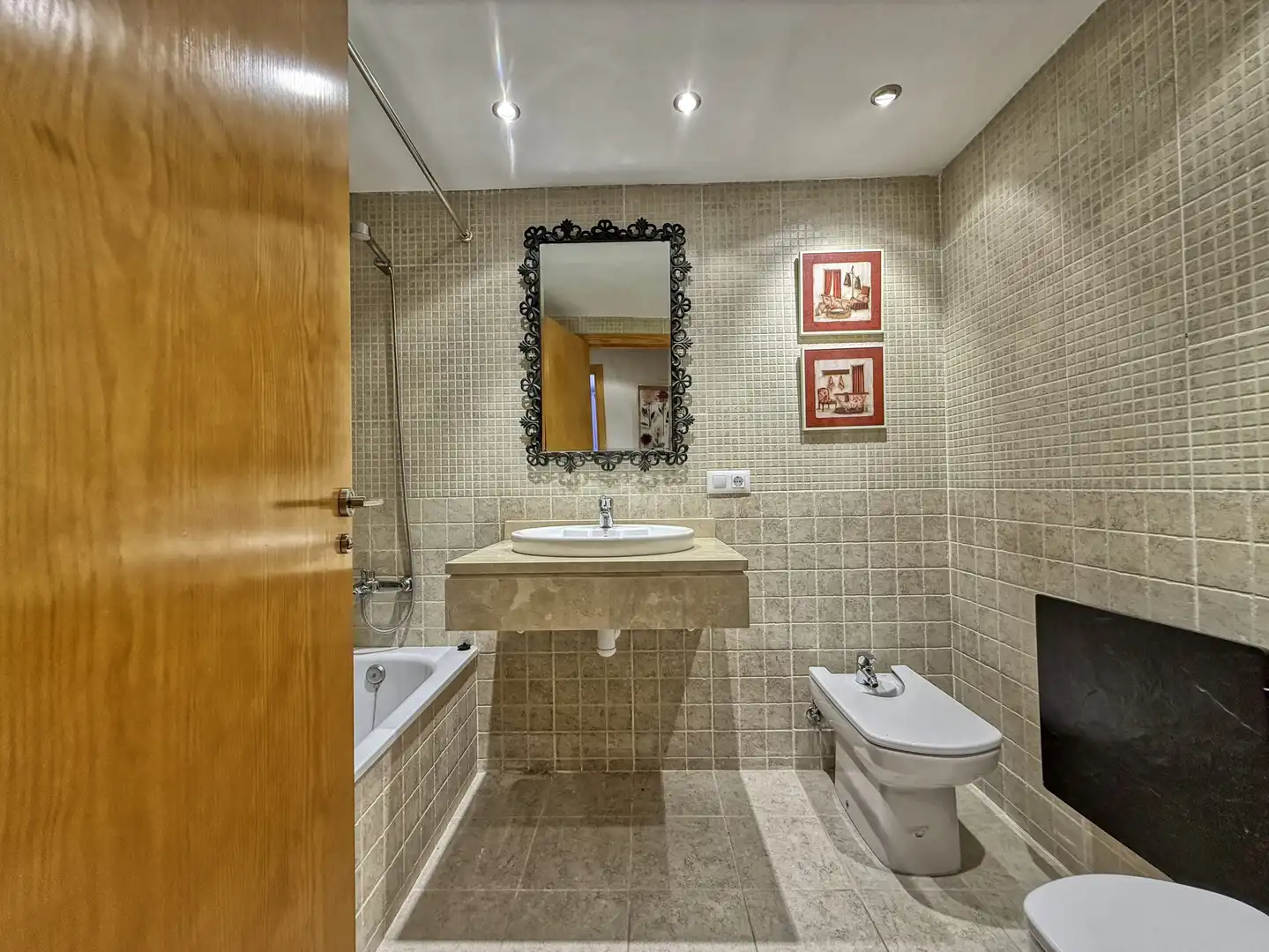 Baño de Ático en venta en Alcalá de la Selva con Calefacción y Terraza