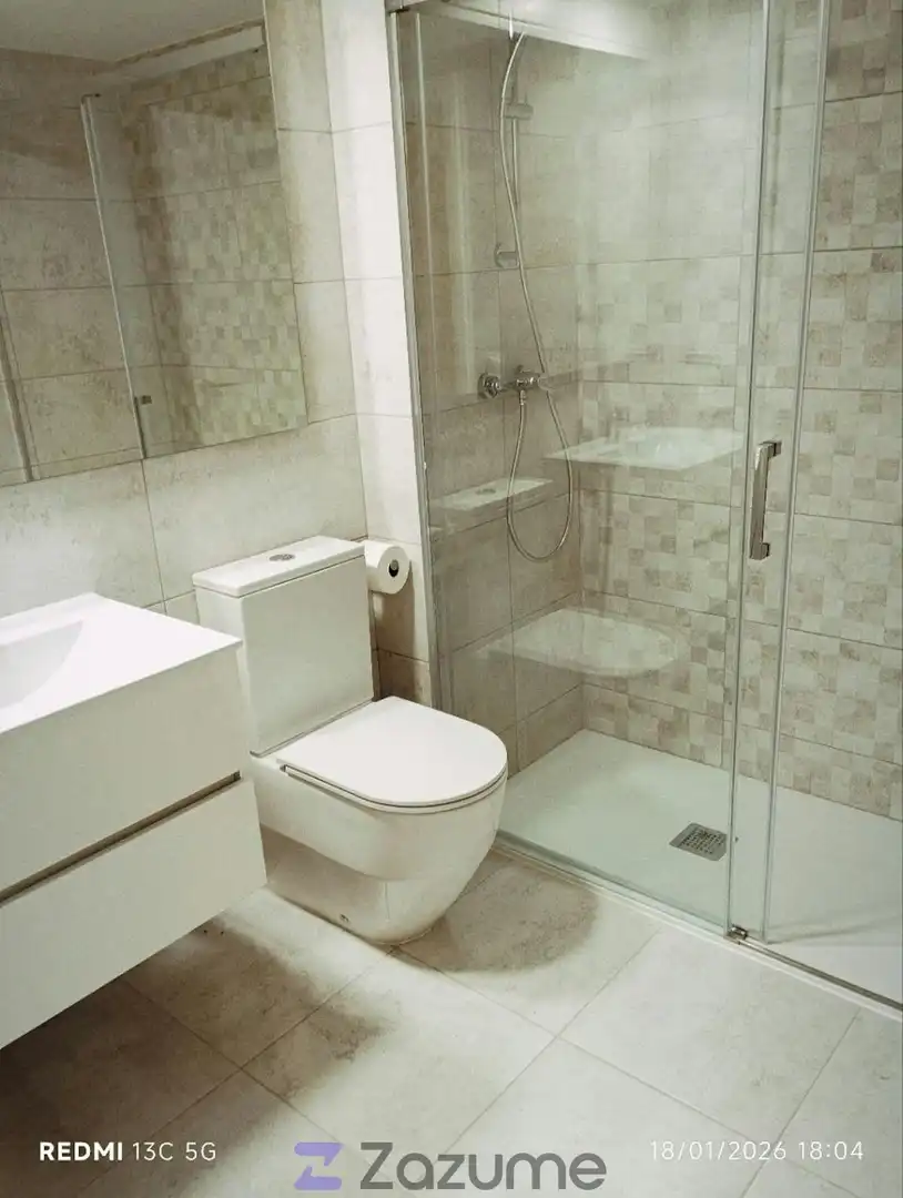 Bathroom of Flat for rent in Valencia  with Air Conditioner, Private garden and Terrace