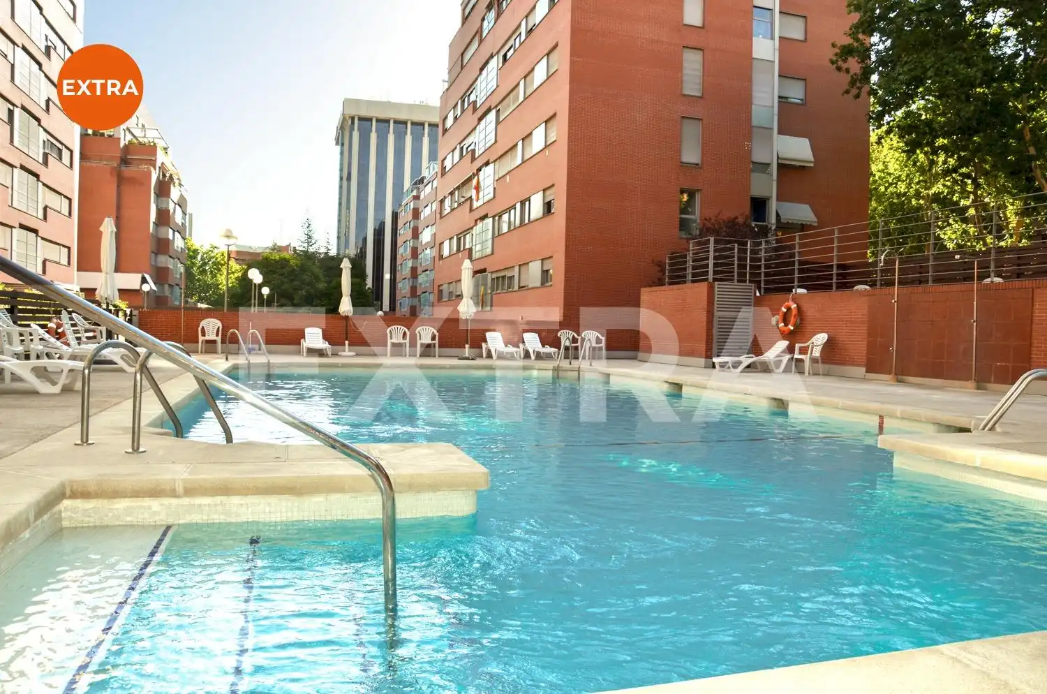 Swimming pool of Flat for sale in Madrid  with Air Conditioner, Heating and Private garden