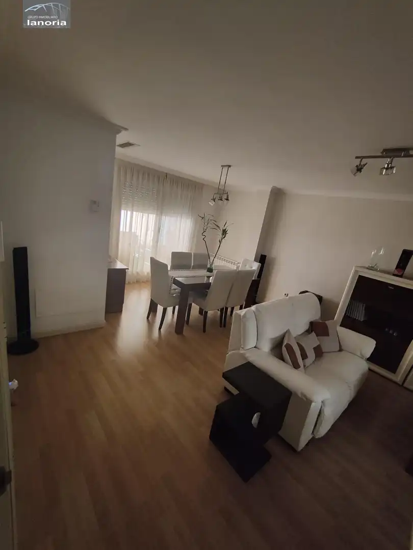 Sala de estar de Casa adosada en venta en Albacete con Aire acondicionado, Calefacción y Terraza