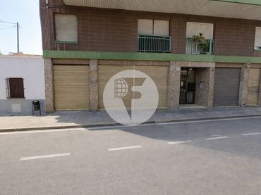 Business premises for sale in Montcada Centre - La Ribera