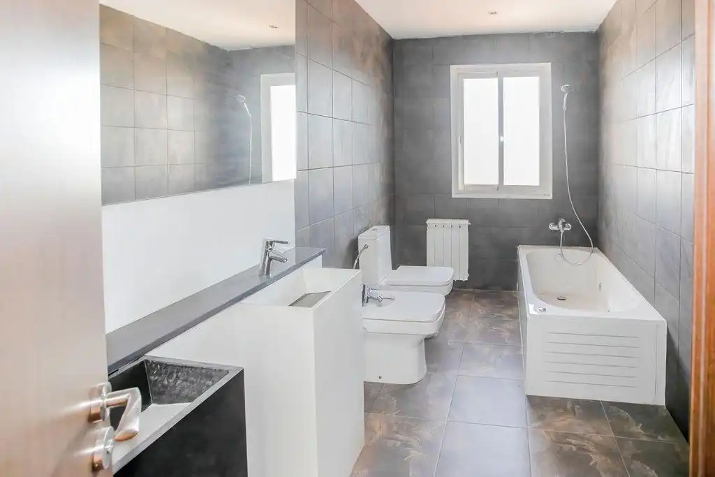 Bany de Casa o xalet en venda en Golmés amb Terrassa