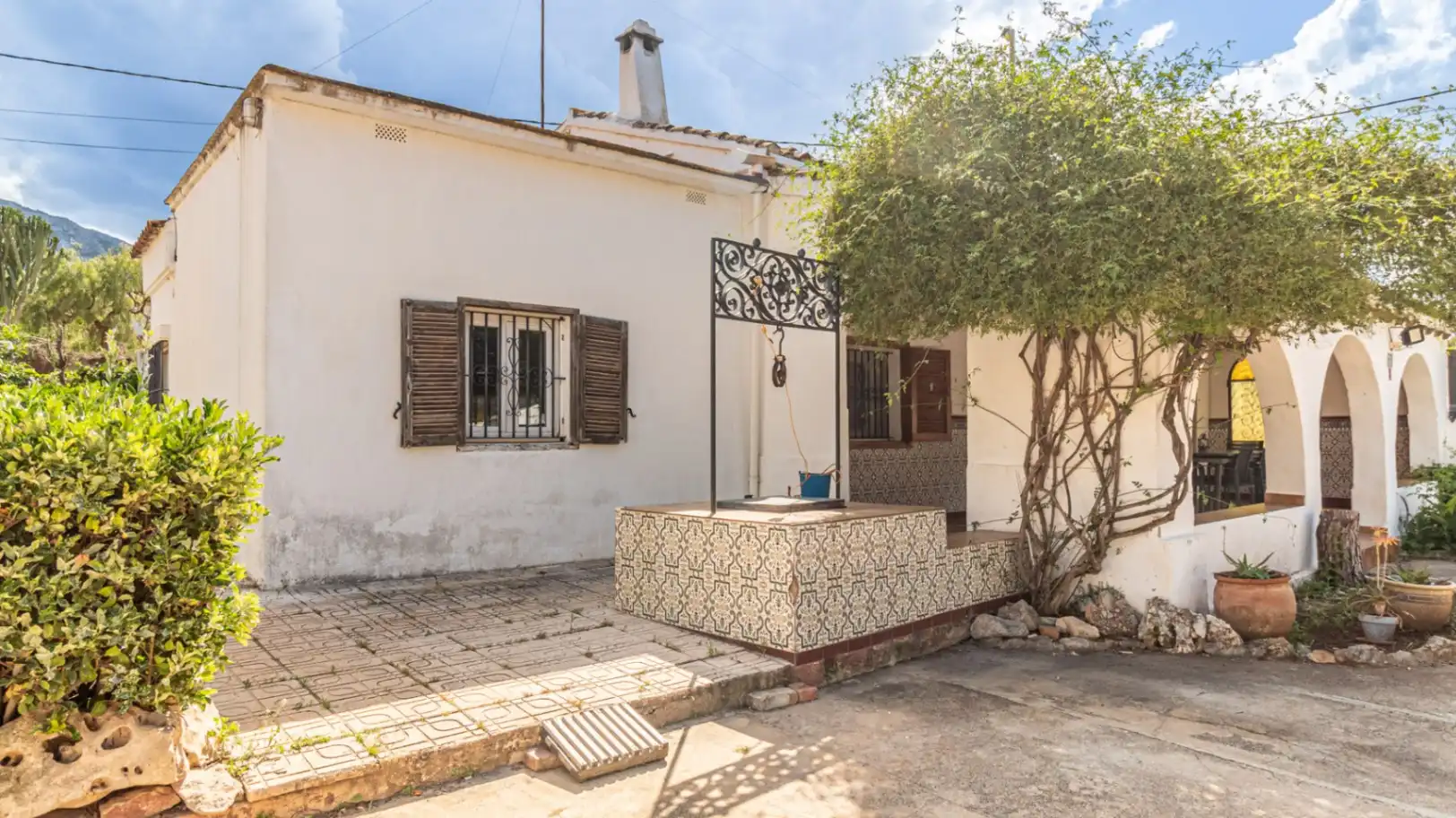 Außenansicht von Haus oder Chalet zum Verkauf in Dénia mit Privatgarten, Terrasse und Abstellraum
