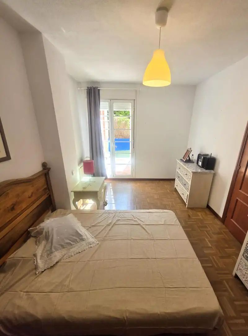 Dormitori de Planta baixa en venda en Valdemoro amb Calefacció, Parquet i Terrassa
