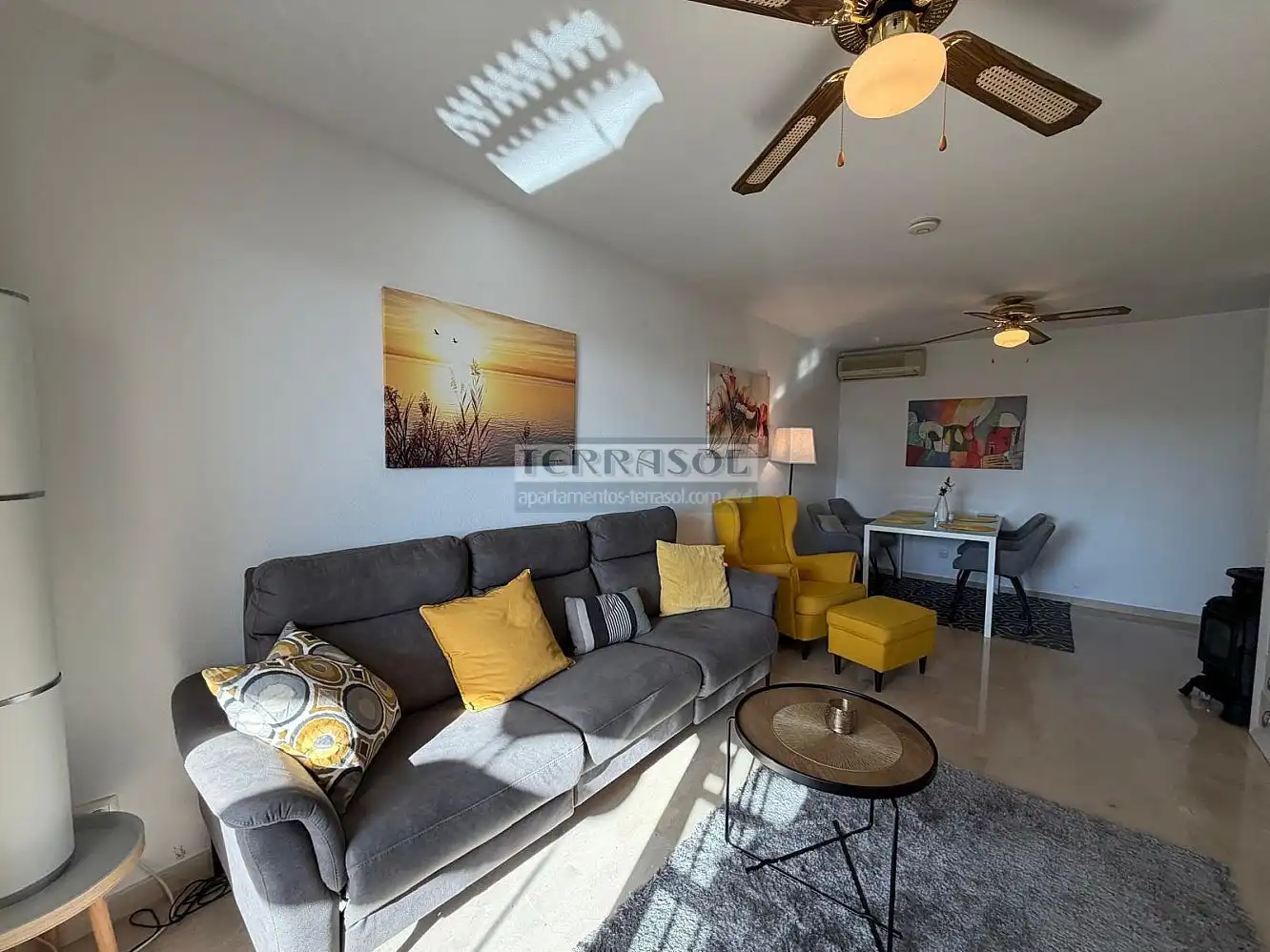 Apartamento con piscina en venta en Caleta de Vélez
