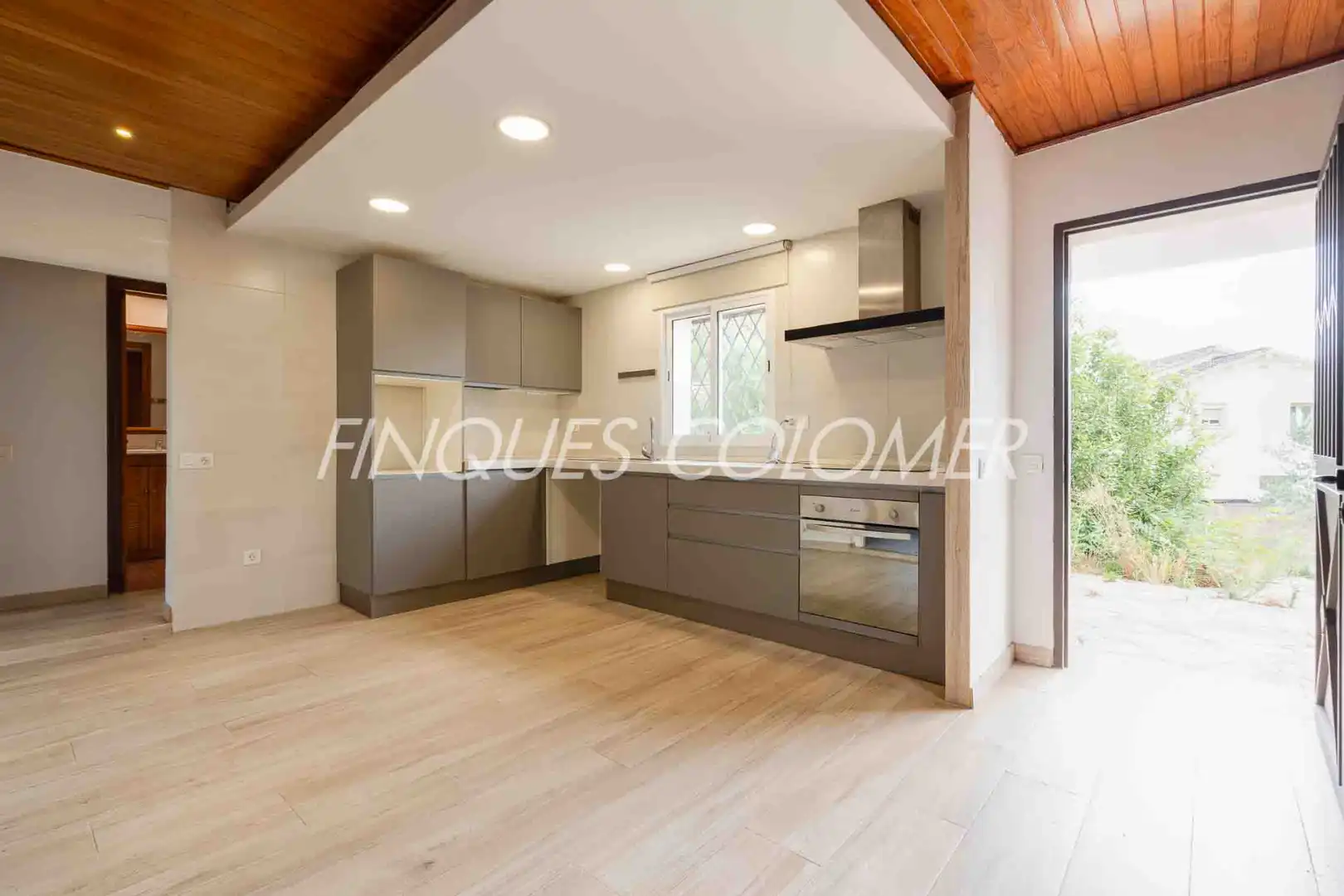 Cocina de Casa o chalet en venta en Rubí con Aire acondicionado, Jardín privado y Terraza