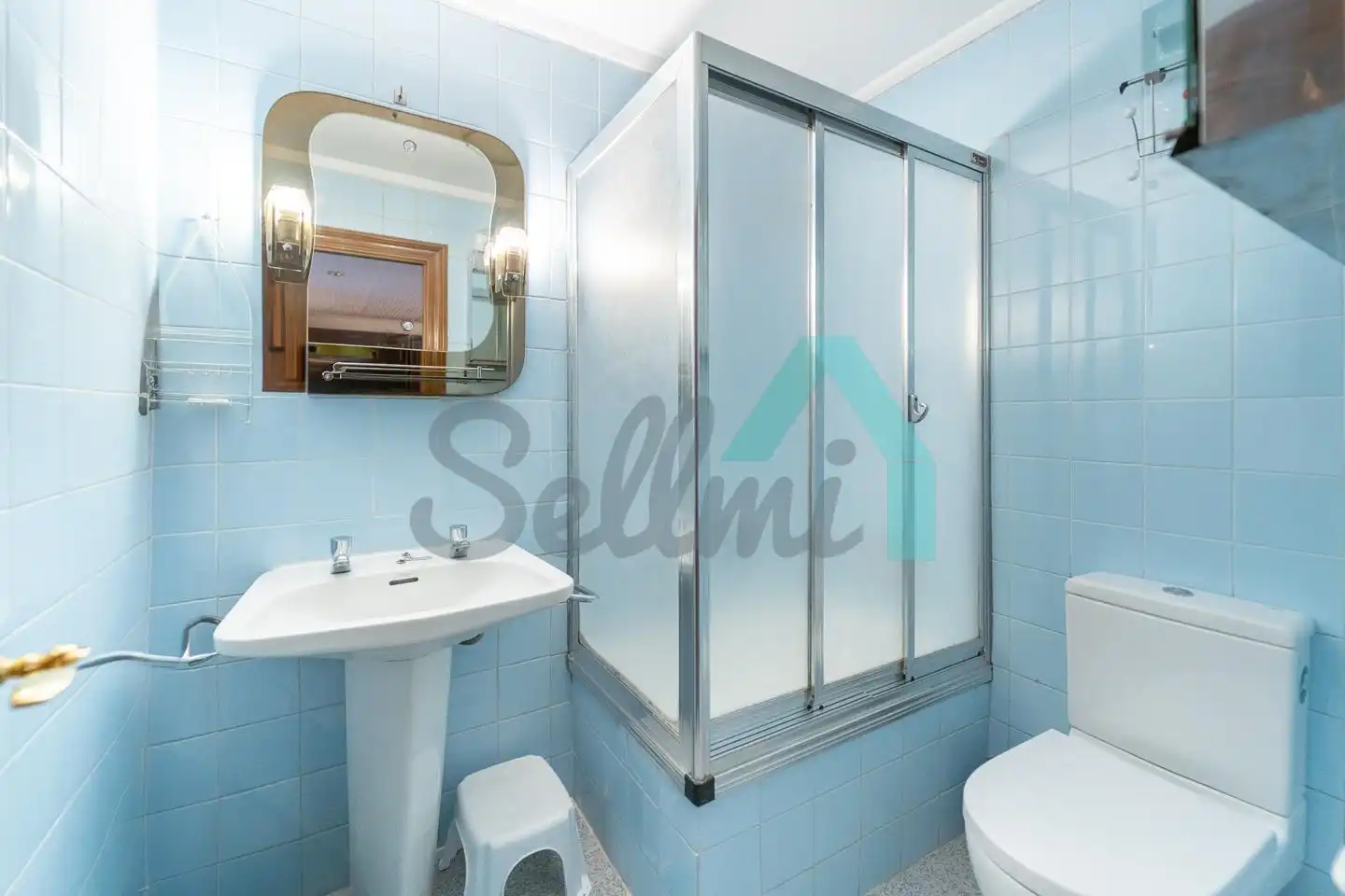 Bathroom of Flat for rent in Gijón   with Heating, Parquet flooring and Furnished