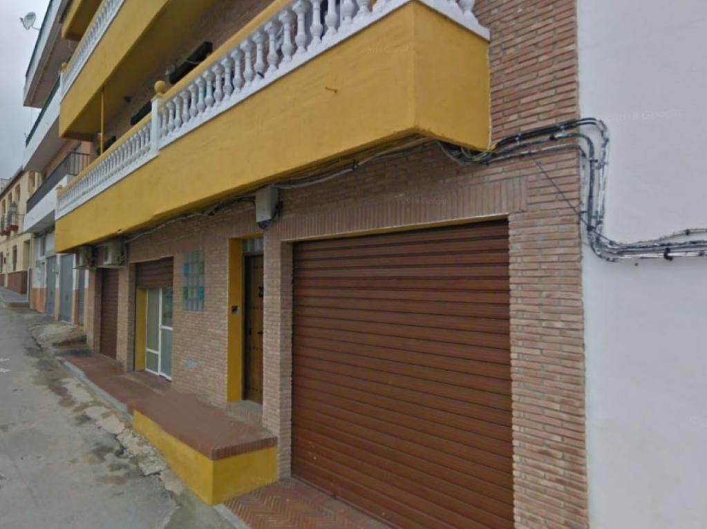 Vista exterior de Garatge en venda en Iznalloz