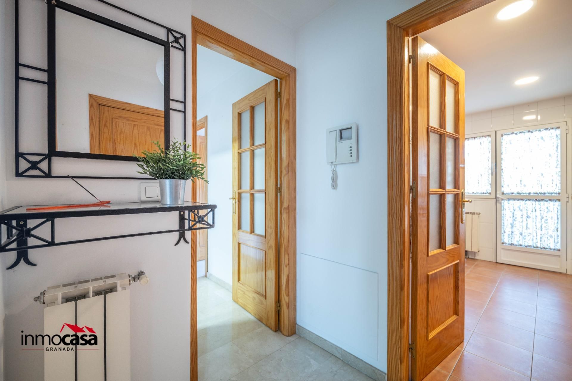 Flat for sale in  Granada Capital  with Air Conditioner, Heating and Balcony