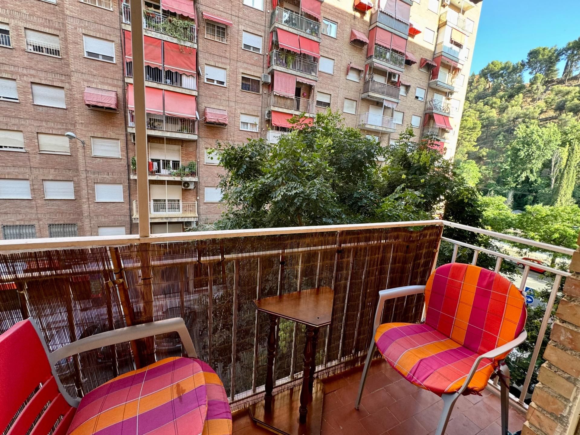 Terrassa de Pis en venda en  Granada Capital amb Balcó