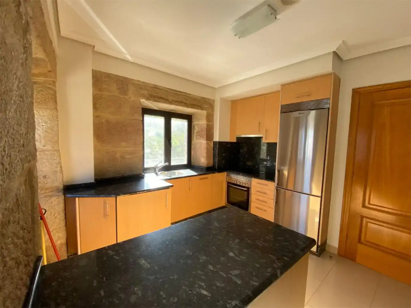 Kitchen of Flat for rent in Vigo 