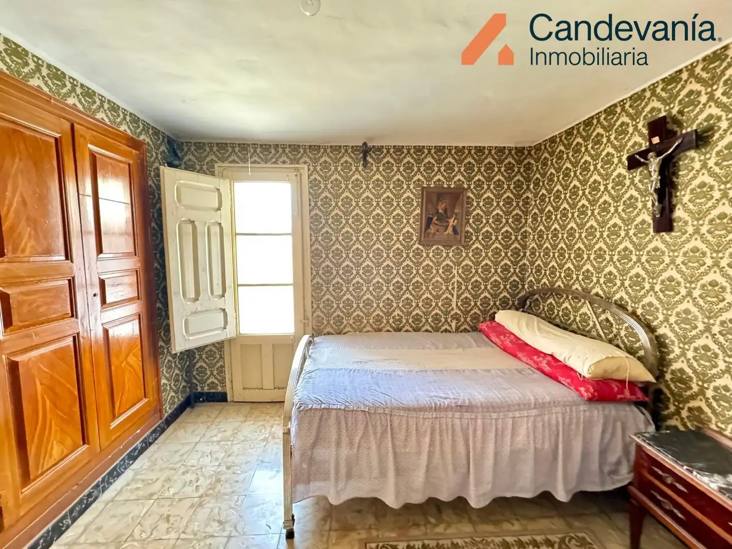 Schlafzimmer von Country house zum Verkauf in San Mateo de Gállego mit Heizung und Privatgarten