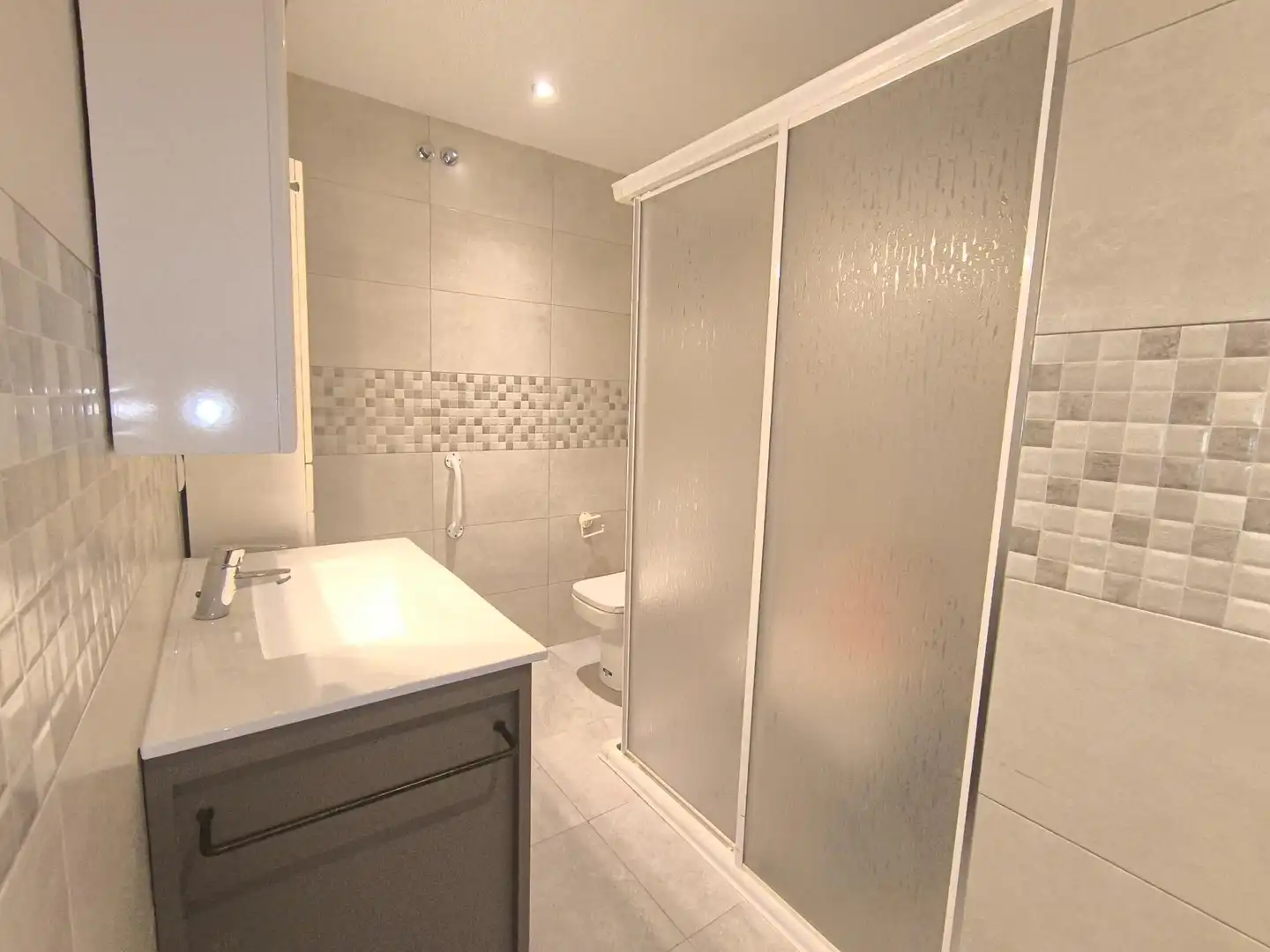 Baño de Piso en venta en  Palma de Mallorca con Aire acondicionado, Calefacción y Trastero
