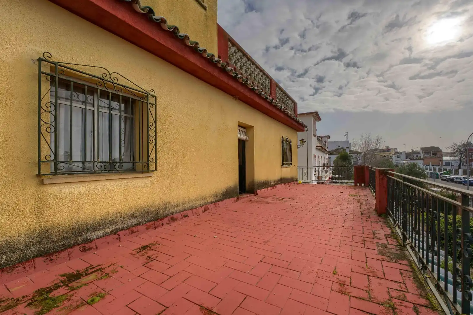 Exterior view of Houses for sale in Sanlúcar la Mayor  with Air Conditioner, Private garden and Terrace