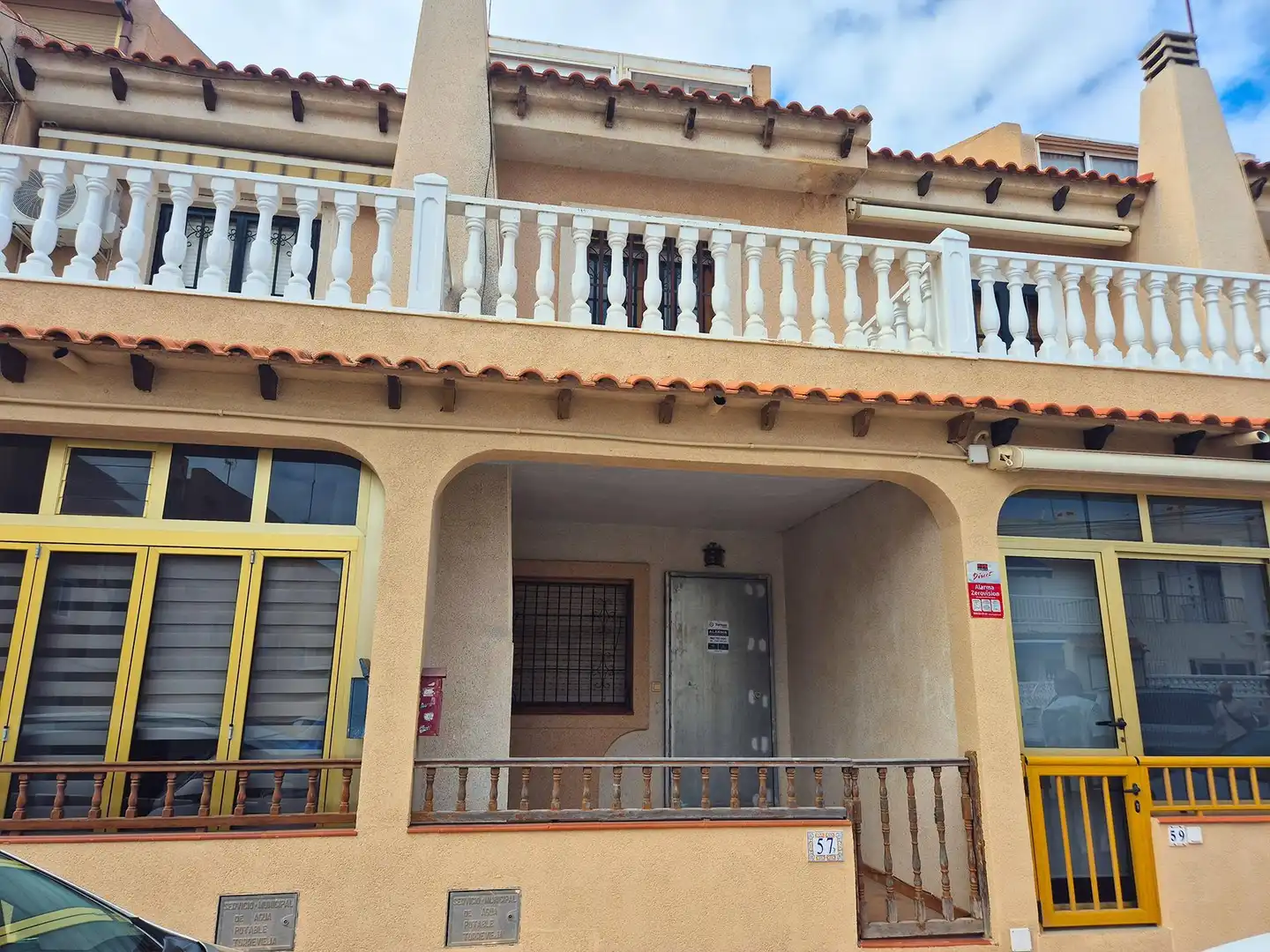 Casa aparellada amb piscina en venda a Playa del Cura