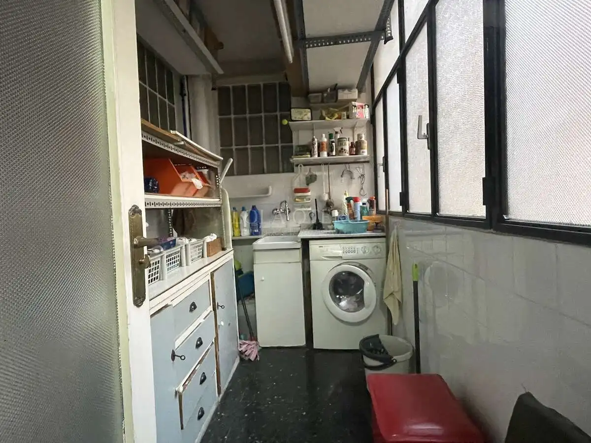 Kitchen of Flat for sale in Valencia  with Air Conditioner, Heating and Balcony