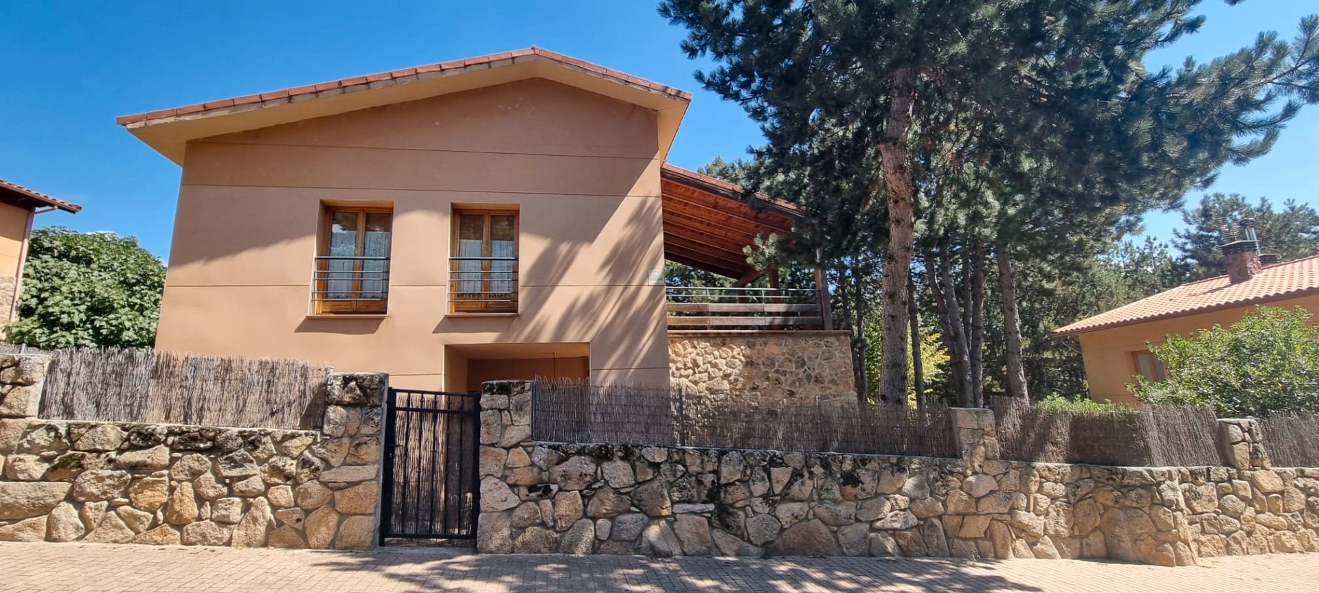 Exterior view of House or chalet for sale in El Boalo - Cerceda – Mataelpino  with Heating, Private garden and Terrace