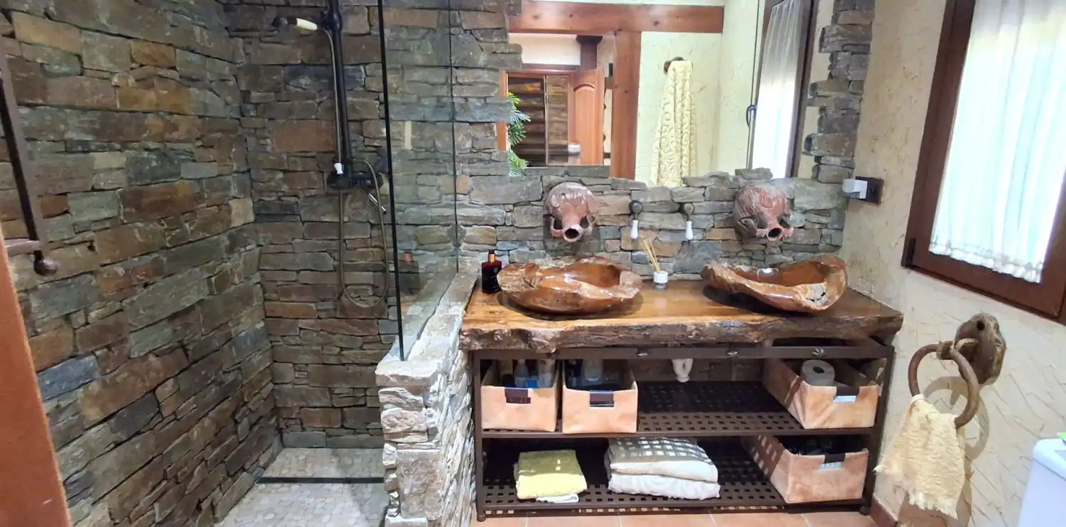 Bany de Casa o xalet en venda en Villanueva de Duero amb Calefacció, Jardí privat i Traster