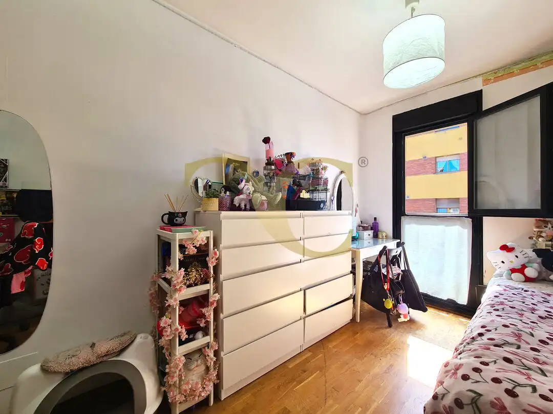 Habitación de Casa adosada en venta en Gijón  con Calefacción, Jardín privado y Terraza