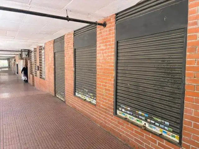 Exterior view of Premises for sale in  Madrid Capital