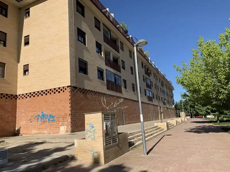Garaje en venta en PROF. MODESTA Mª NAVARRO, Foso - Moreras
