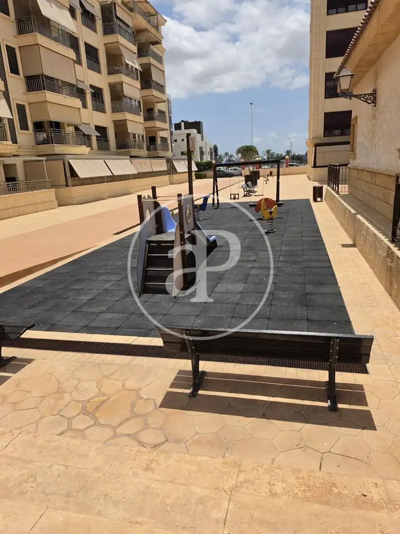 Parking de Piso de alquiler en Elche / Elx con Aire acondicionado, Calefacción y Jardín privado