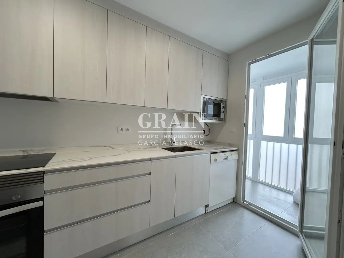 Cuina de Apartament de lloguer en Albacete amb Aire condicionat, Calefacció i Balcó