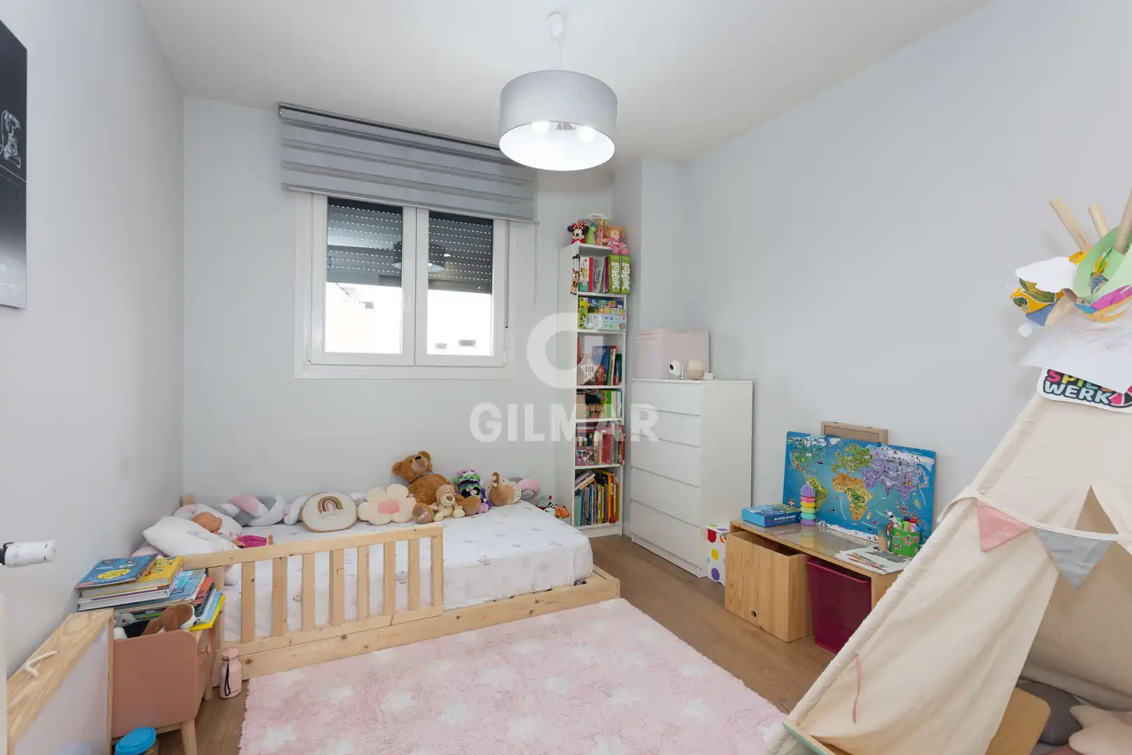 Schlafzimmer von Maisonette zum Verkauf in Madrid mit Heizung, Privatgarten und Abstellraum