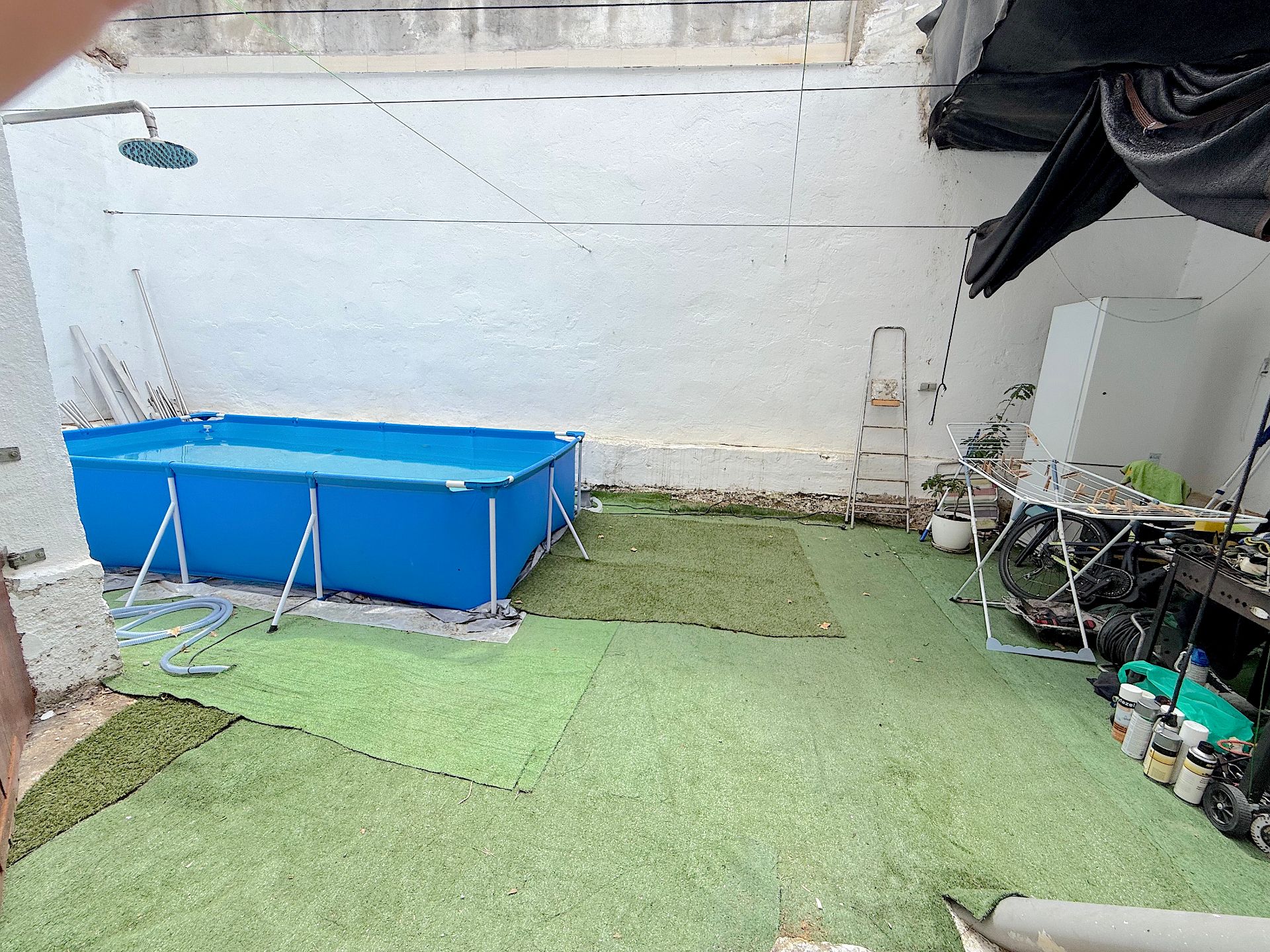 Piscina de Casa adosada en venda en Rubí amb Aire condicionat, Traster i Forn